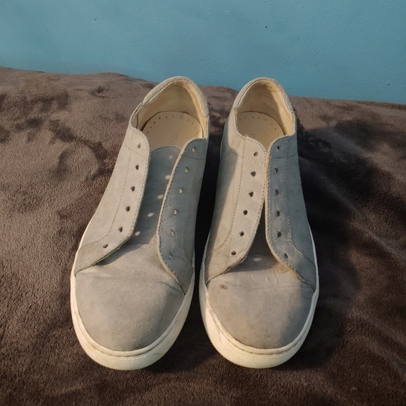 Sheakers - Picture 2 of 3